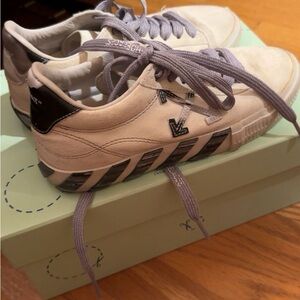 Off-White Liquid Melt Vulcanized White Grey Women’s Sneakers, Size 6